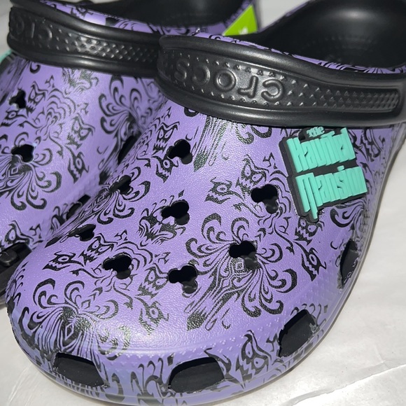 M4/W6 DISNEY CROCS The Haunted Mansion Shoes *UNISEX*SLIP RESISTANT* - Picture 6 of 15